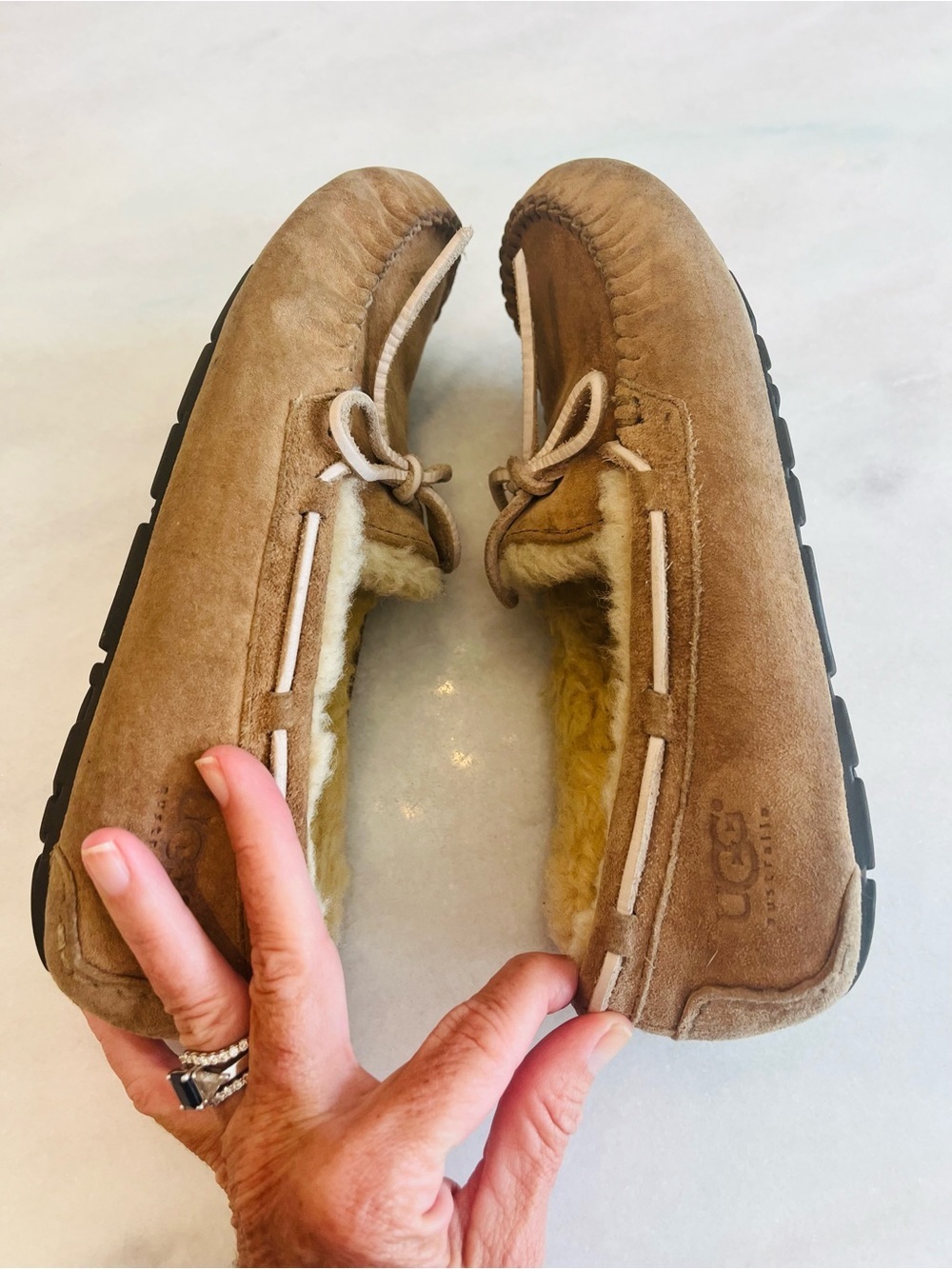 UGG Dakota Mocassin Suede Shearling Slippers Chestnut Women’s size 6 - Picture 9 of 10